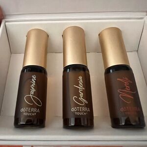 DoTerra blooming trio - SOLD OUT - never used set